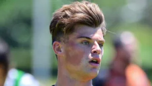 Dragons Rugby Secures Ewan Rosser with Contract Renewal