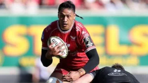 Sam Lousi Extends Contract with Scarlets Amid Challenging Season