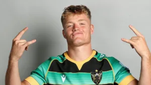 Dan Biggar Mentors Young Talent Fin Smith to Success in Rugby